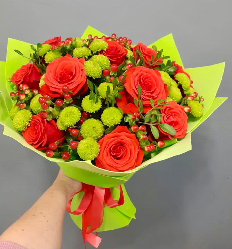 Букет цветов из: Хризантемы и Розы в Харланиху-2