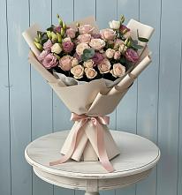 Букет цветов из:  Розы и Лизиантусы в Харланиху-2