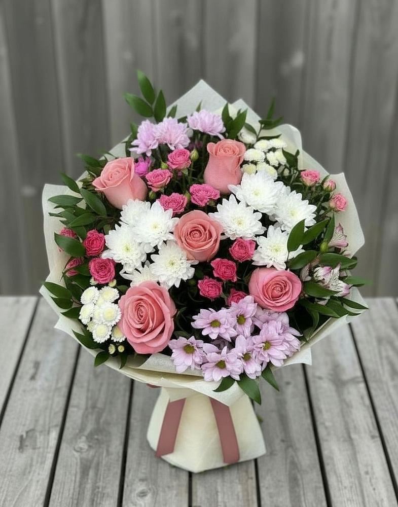 Букет цветов из: Альстромерии, Гвоздики, Розы и Хризантемы в Харланиху-2