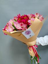 Букет цветов из:  Альстромерии в Харланиху-2