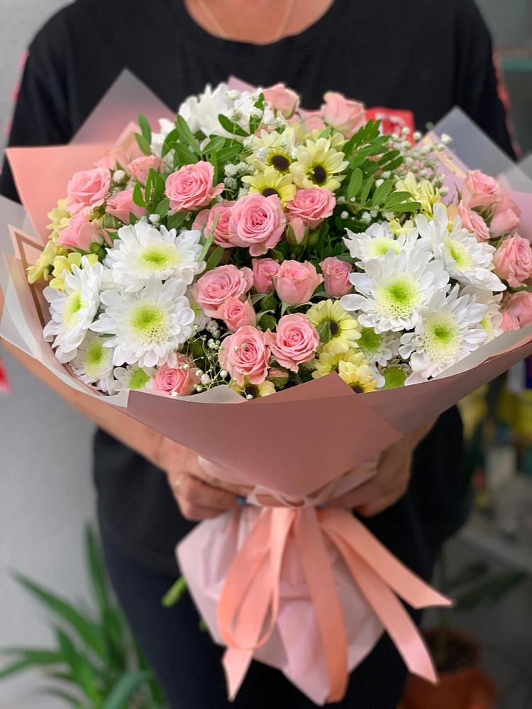 Букет цветов из: Розы и Хризантемы в Харланиху-2