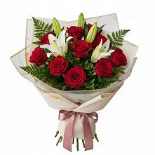 Букет цветов из:  Лилии и Розы в Харланиху-2