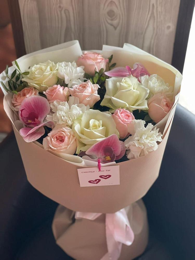 Букет цветов из: Орхидеи, Розы и Гвоздики в Харланиху-2