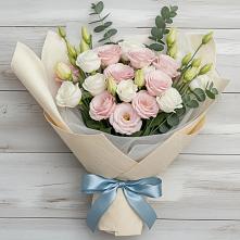 Букет цветов из:  Лизиантусы в Харланиху-2