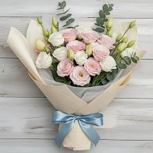 Букет цветов из:  Лизиантусы в Харланиху-2