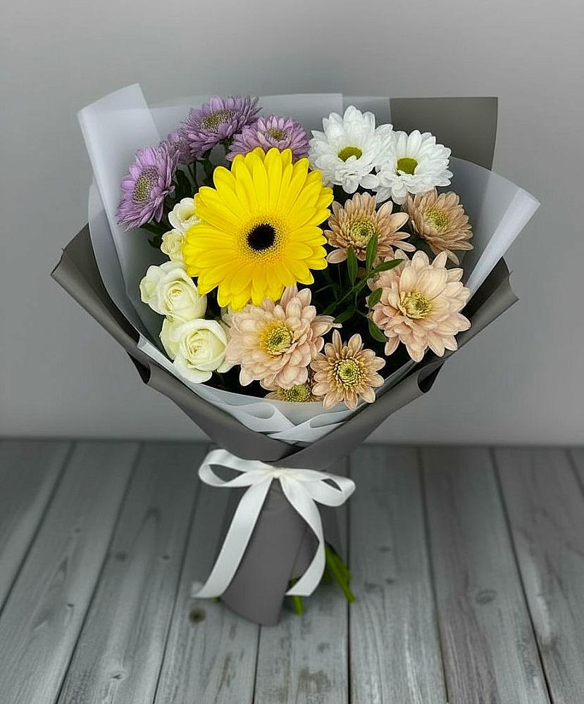 Букет цветов из: Розы, Герберы и Хризантемы в Харланиху-2