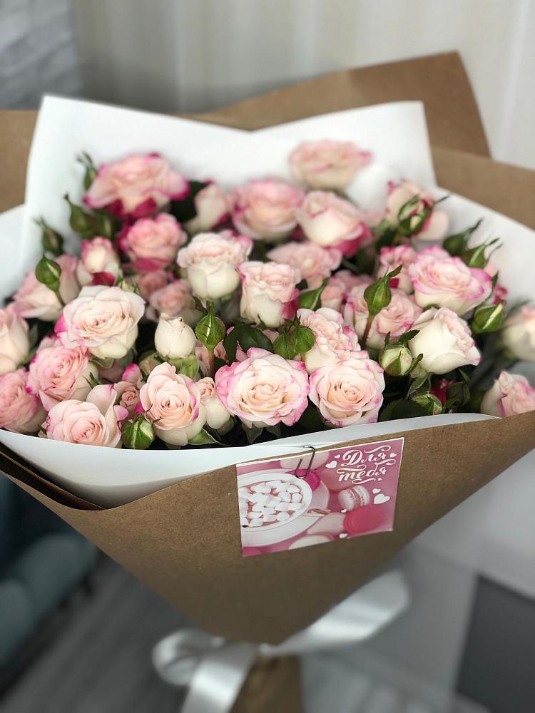 Букет цветов из: Розы в Харланиху-2