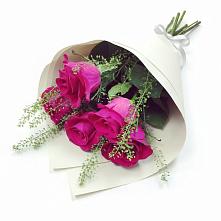 Букет цветов из:  Розы в Харланиху-2