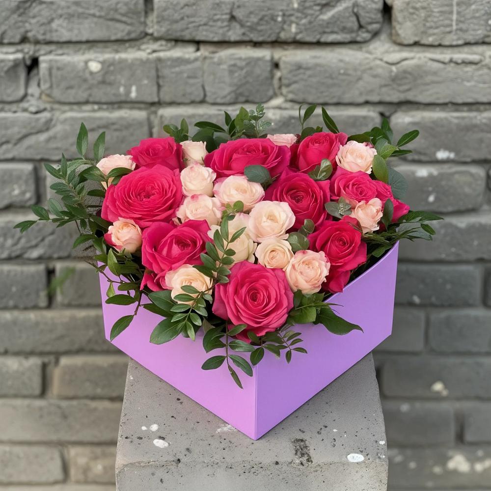 Цветочная композиция из Розы в коробке в Харланиху-2