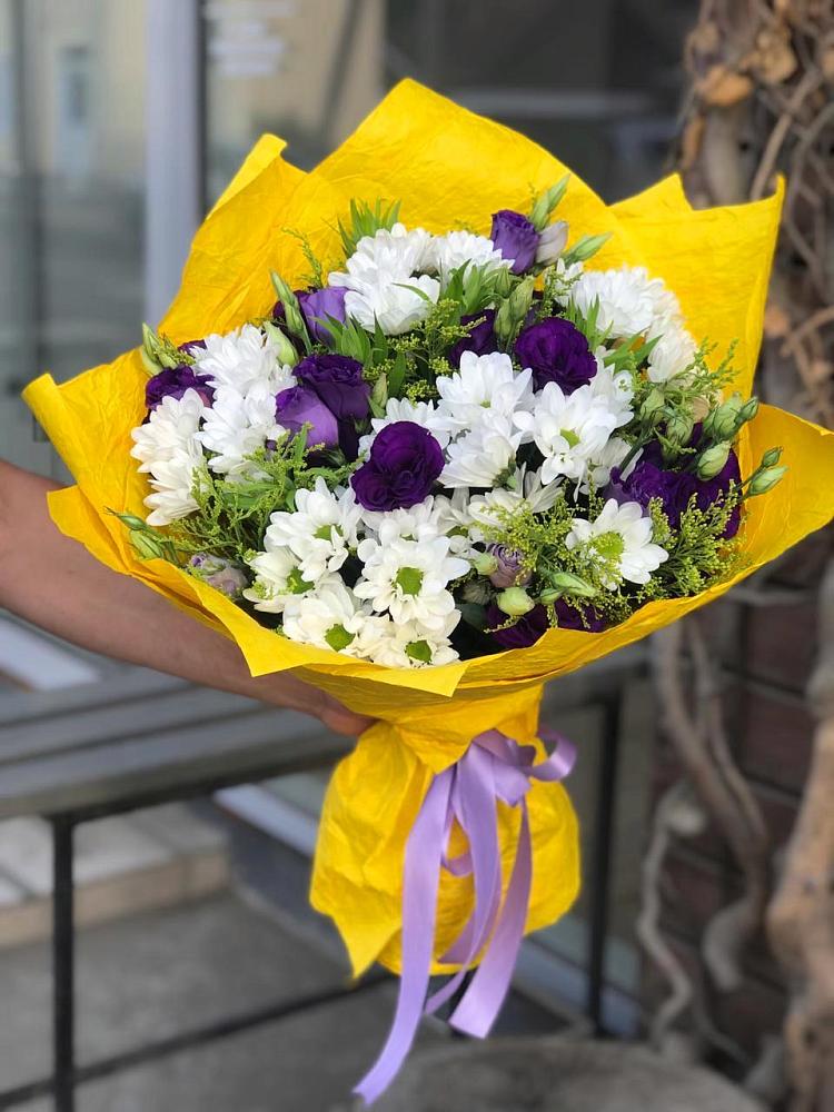 Букет цветов из: Ирисы, Хризантемы и Ромашки в Харланиху-2