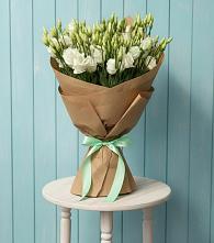 Букет цветов из:  Лизиантусы в Харланиху-2