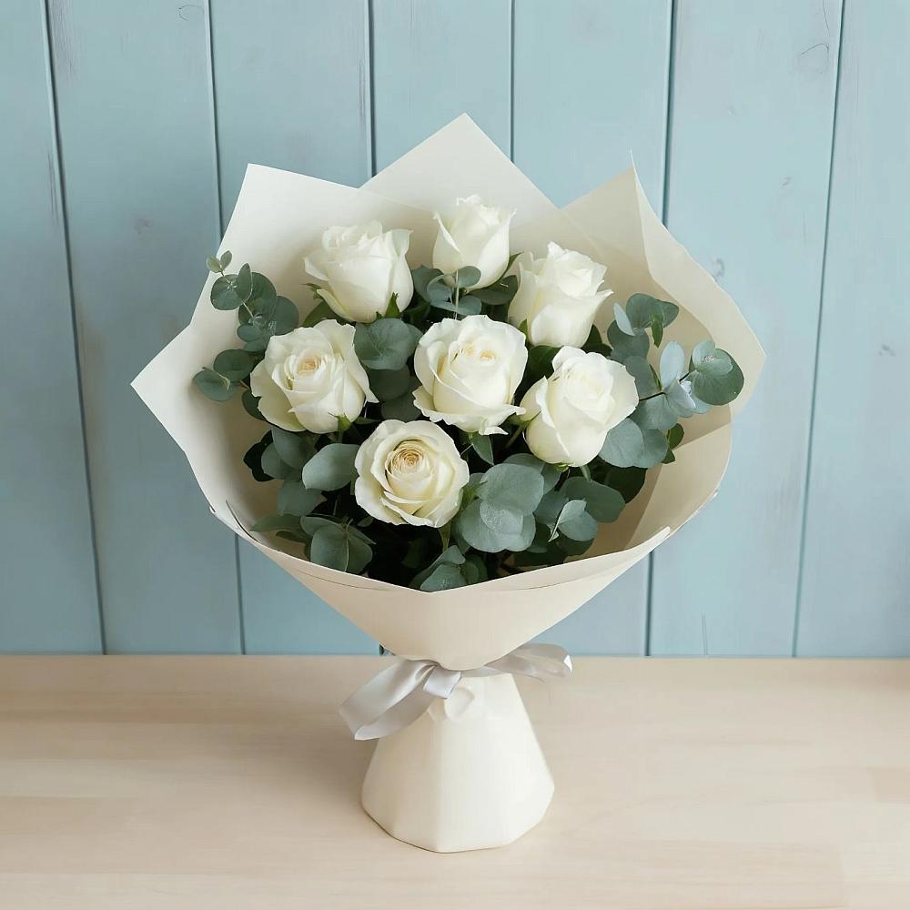 Букет Белые розы в Эвкалипте в Харланиху-2