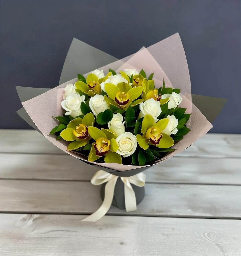 Букет цветов из: Орхидеи и Розы в Харланиху-2