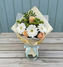 Букет цветов из:  Герберы, Розы и Хризантемы в Харланиху-2