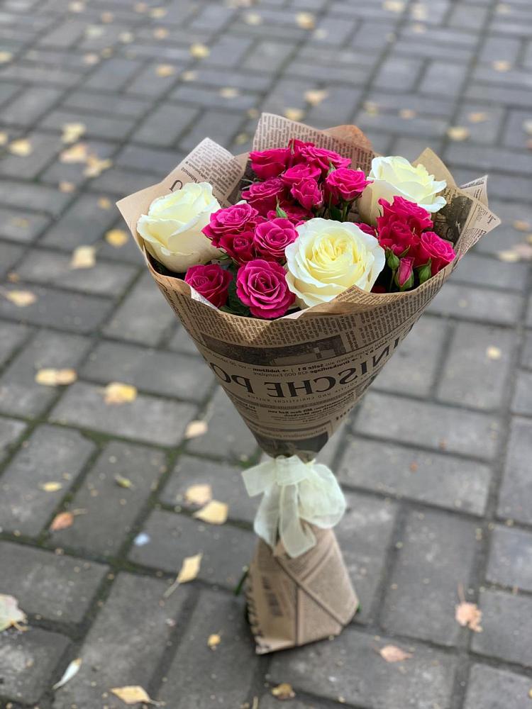 Букет цветов из: Розы в Харланиху-2