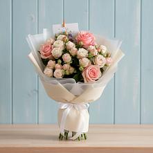 Букет цветов из:  Розы в Харланиху-2