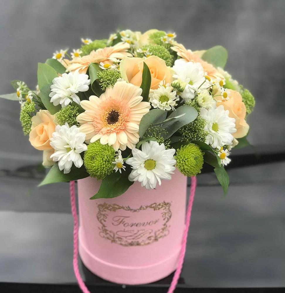 Цветочная композиция из Розы, Герберы и Хризантемы в шляпной коробке в Харланиху-2