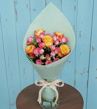 Букет цветов из:  Розы в Харланиху-2