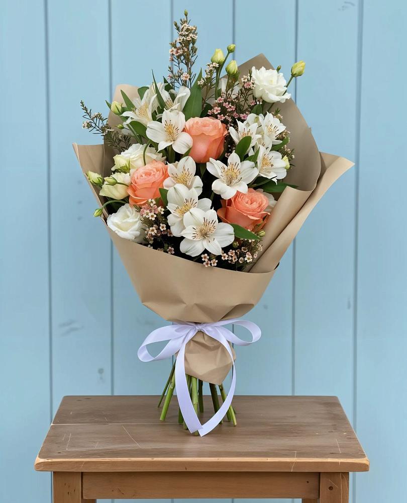 Букет цветов из: Альстромерии, Лизиантусы, Розы и Хризантемы в Харланиху-2