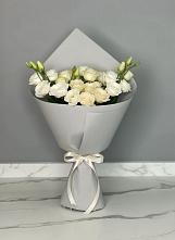 Букет цветов из:  Розы и Лизиантусы в Харланиху-2